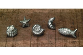 Coleção 2004 - Puxadores fundidos em alumínio